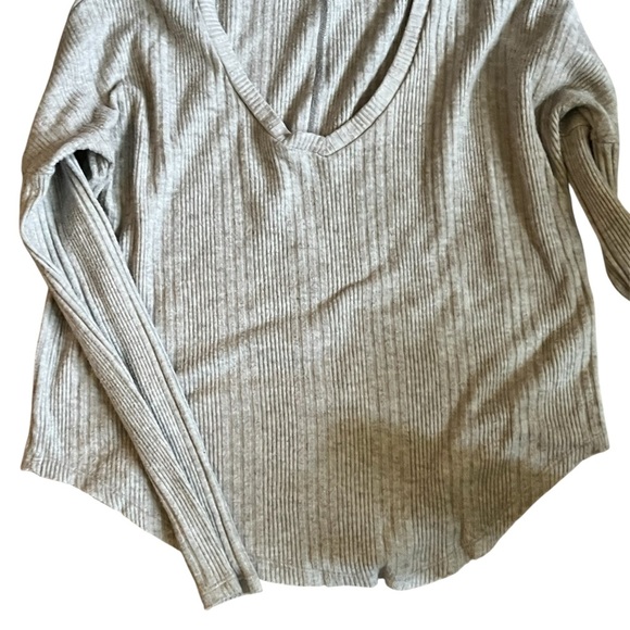 Aeropostale Tops - Aeropostale Gray Ribbed Long Sleeve Shirt